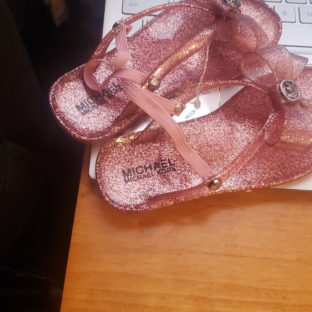 Sandal - Picture 2 of 3